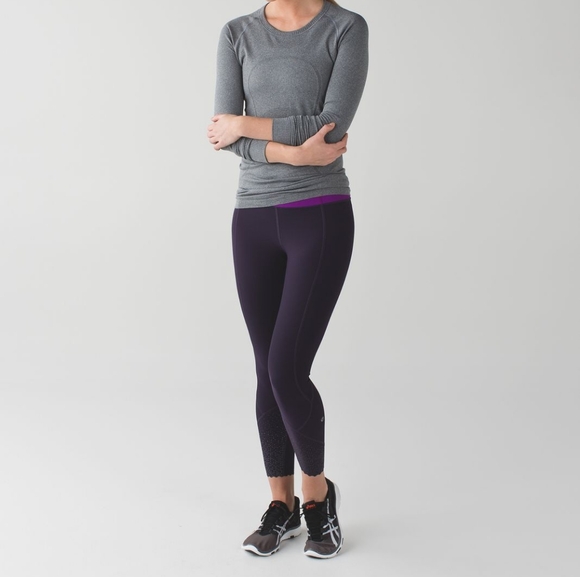 Lululemon Tight Stuff Black and Purple Leggings with Patterned Hem Size 8 - Picture 1 of 12